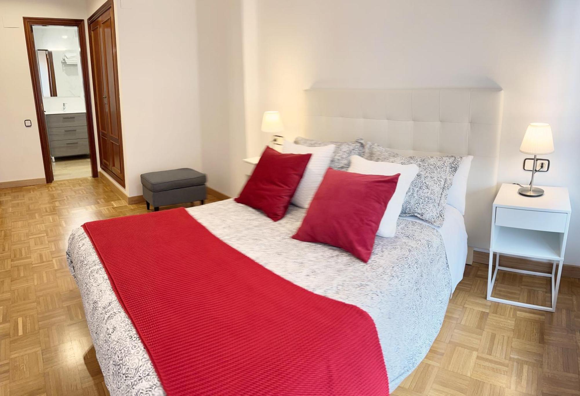 Apartamento Europa Centric Parking Gratis Oviedo Eksteriør bilde